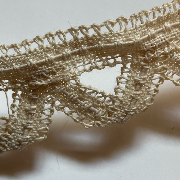 Source Unknown | Other | Vintage Ecru Looped Lace Single Piece 42 New ...